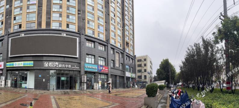 美狮假日民宿(清明上河园店)图片