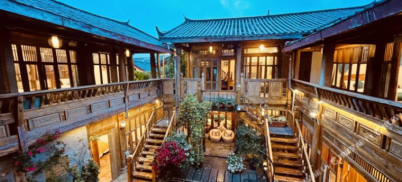 林森有鹿·日照金山雪山观景民宿(丽江古城木府店)图片