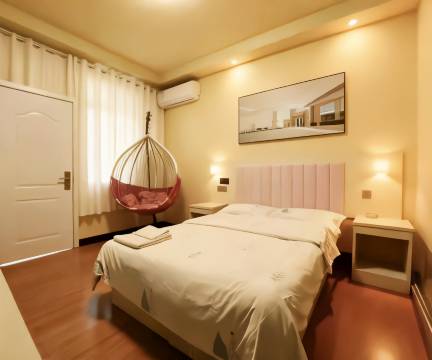 郑州顺成宾馆(二七广场地铁站店)