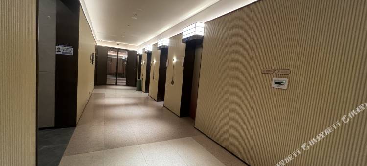 云隐Loft影院民宿(南昌县瑶湖西师范大学店)图片
