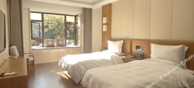 盈江犀鸟谷假日酒店图片