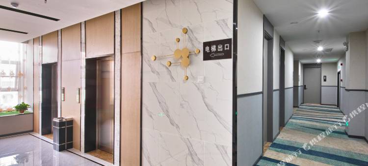 素柏·云酒店(六安叶集胜利时代广场店)图片