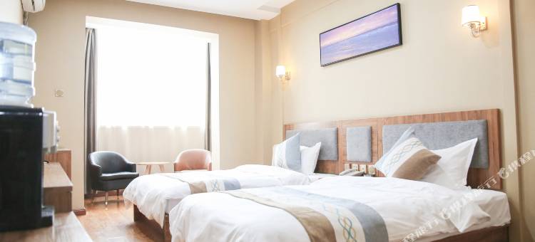 派酒店(张家口万全汽车站店)图片