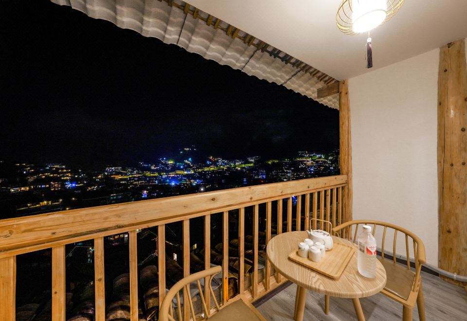 Yinshu Homestay Hotel Overview