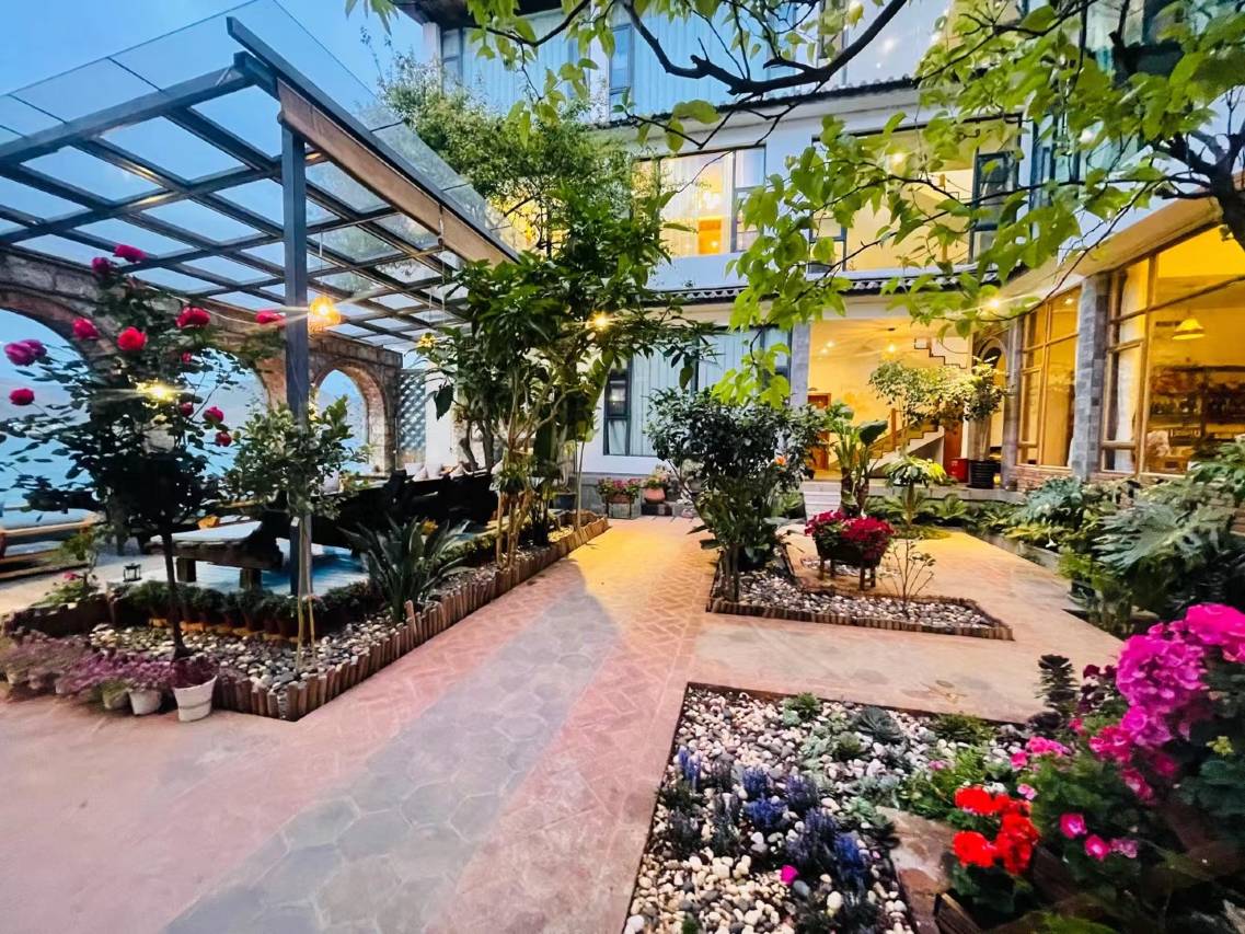 归岸·sle Haven日出海景隐宿(大理洱海店)图片