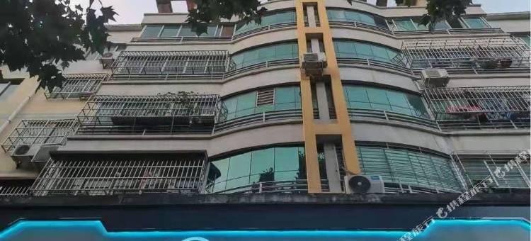 畅宇电竞酒店方城凤瑞路汉坝公园店凤瑞路分店)图片