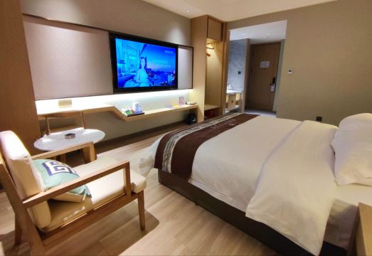 GreenTree Eastern Hotel (Nancheng Gaotiezhan) Hotel Overview
