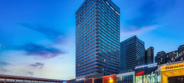 丽呈睿轩酒店(成都蜀都万达郫县高铁站店)图片