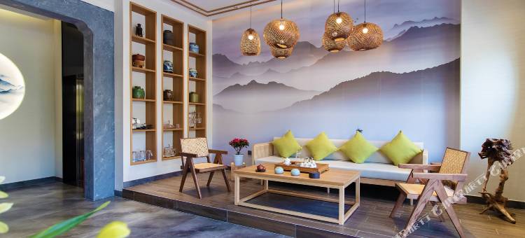 云慕山·智能设计师民宿(黄山风景区汤口南大门店)图片