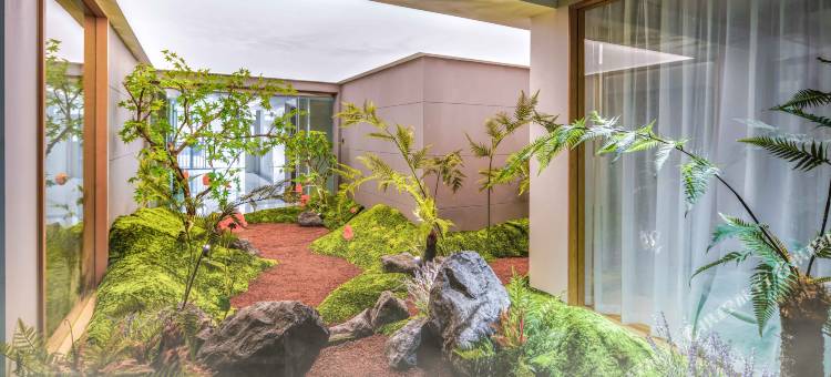 东篱江畔酒店(重庆解放碑洪崖洞店)图片