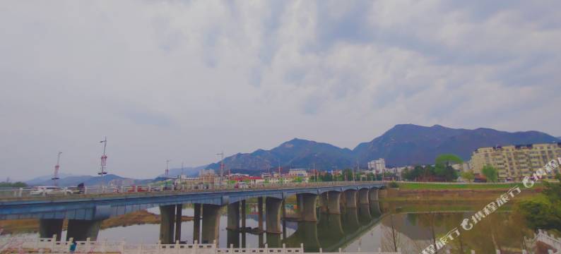 信锐国际大酒店(新县火车站店)图片