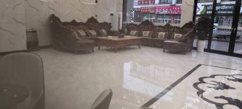 察雅辉腾大酒店图片