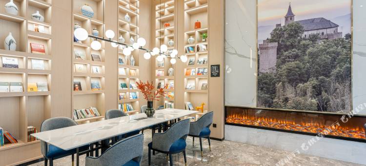 湖州行政中心太湖路亚朵酒店图片