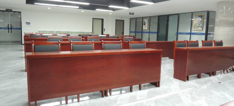 艺龙瑞云酒店(邯郸河北工程大学店)图片