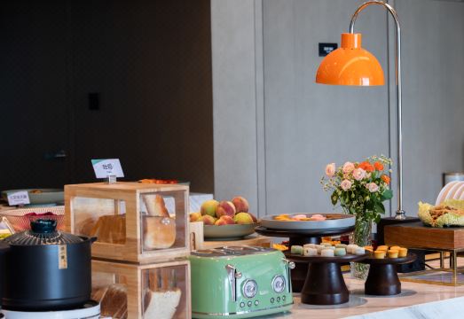 Atour S Hotel, Hisense Plaza, Qingdao Olympic Sailing CenterHotel Overview