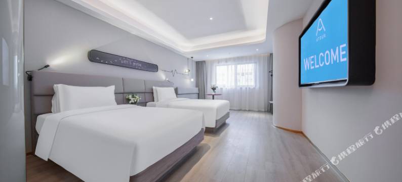 深圳南山南油西地铁站亚朵轻居酒店图片