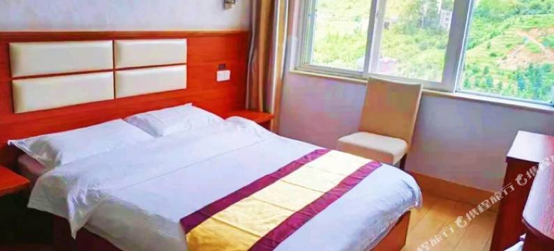 玉鑫林假日酒店图片