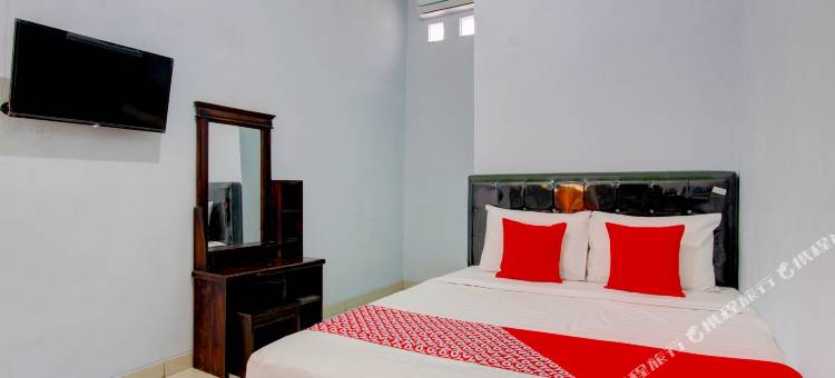 OYO 93025 苏里亚阿巴迪伊斯兰民宿靠近贡邦市广场(Surya Abadi Homestay Syariah RedPartner)图片
