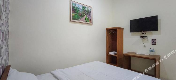 红多兹@怀卡布巴克塔纳卡托家庭旅馆(RedDoorz @ Tanakatto Homestay Waikabubak)图片
