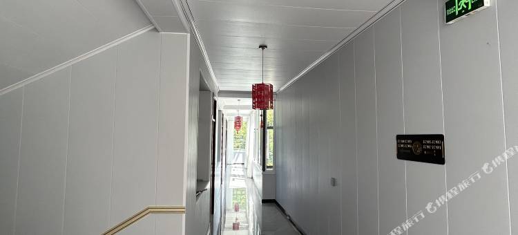 青灯山居客栈图片