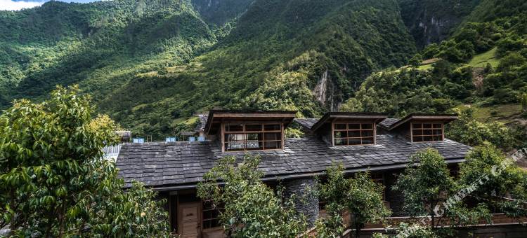 半山渡·与瓦民宿(丙中洛店)图片