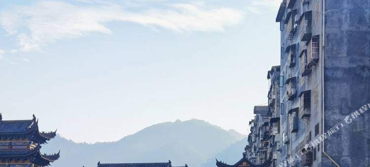 江畔酒店(资源中心花园广场风雨桥店)图片