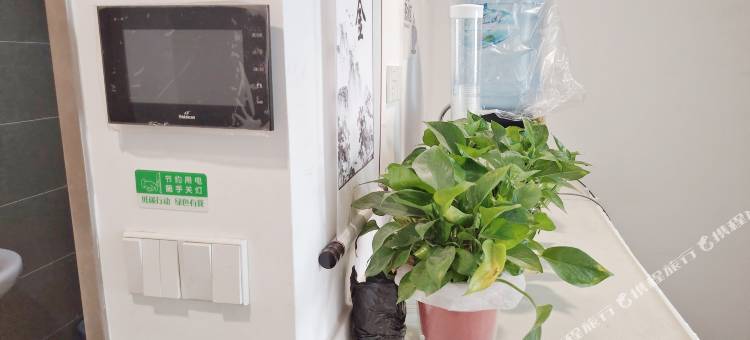 美誉青年民宿(高新万科广场店)图片