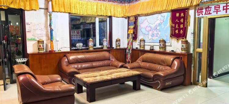 青海湖度假酒店(黑马河镇观日之城店)图片