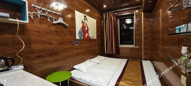 牡丹江苹果主题宾馆(火车站第十一中学店)图片