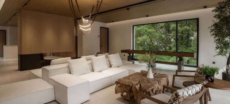 甲勿鉴山RESORT•九寨沟图片