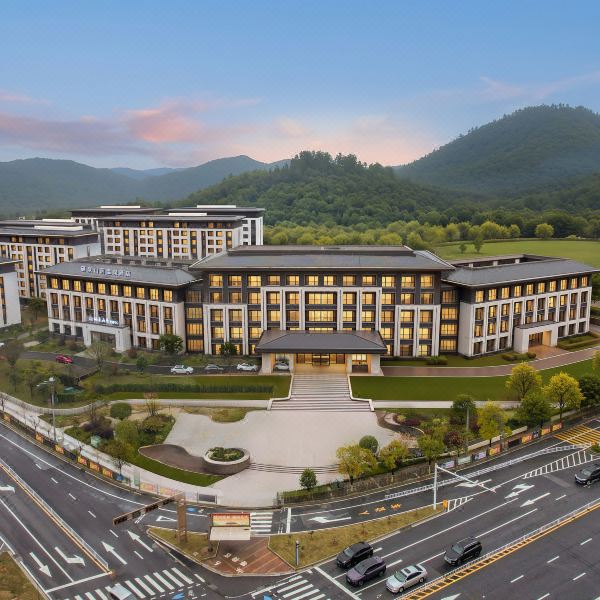 硒泉山居温泉酒店图片