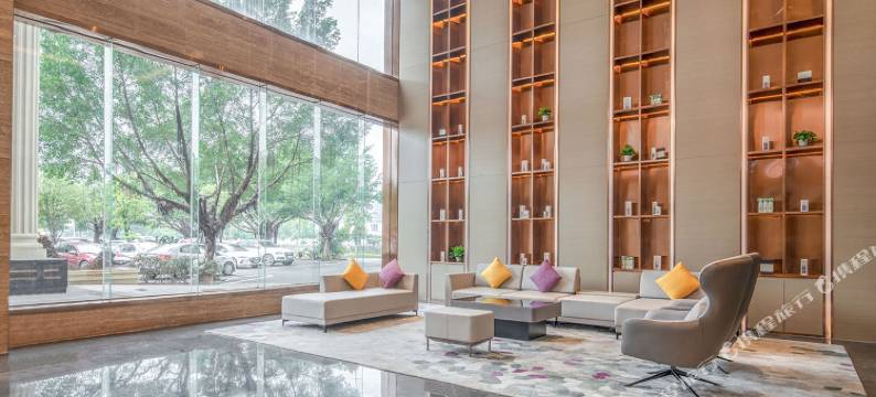 龙南龙泽居国际大酒店(万达广场店)图片