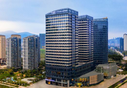 昆明高新吾悦广场亚朵酒店外景图