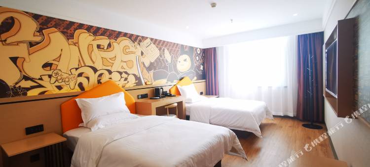 IU酒店(天津科技大学财经大学地铁站店)图片