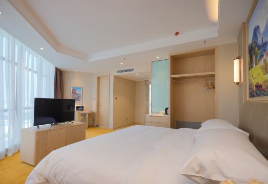 Vienna International Hotel (Ningling Zhanggong Road) Hotel Overview