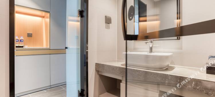 睿柏·云酒店(营口万达广场客运站店)图片