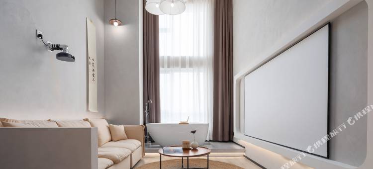 宿屋·Loft设计师影音民宿(太原万象城店)图片