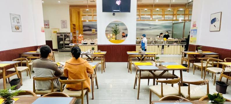 金乡天亚维京酒店图片