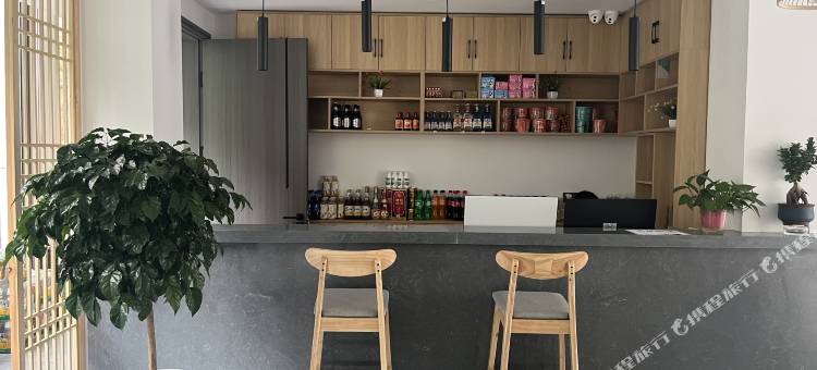 花裳民宿(老君山中灵索道店)图片