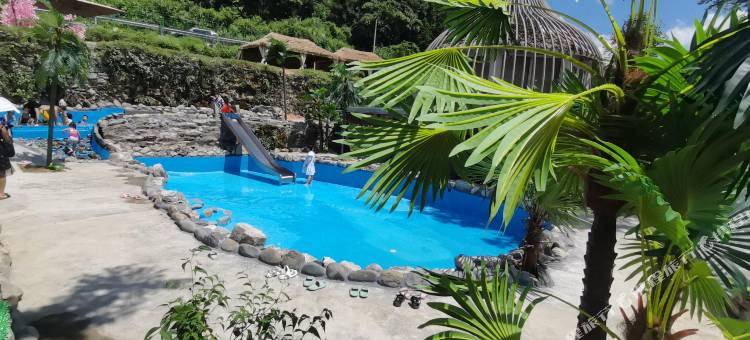 花筑·凤栖山居(凤凰老家寨景区店)图片