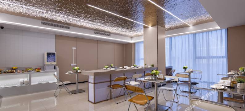 星空花园酒店(武汉冰雪中心国际博览中心店)图片