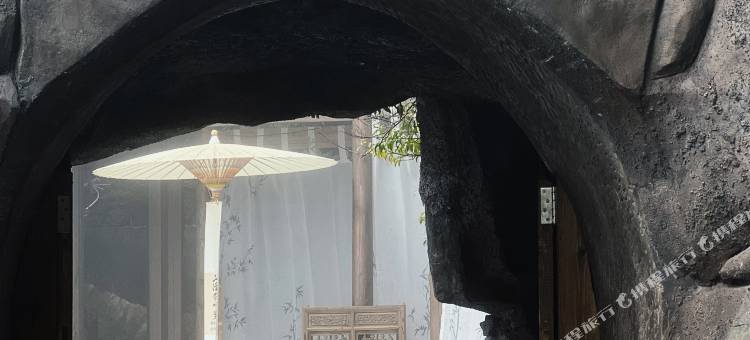 三清山杜鹃谷帐篷露营基地图片
