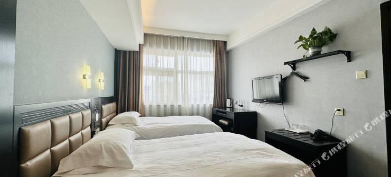 青春假日酒店(渭南东风大街店)图片