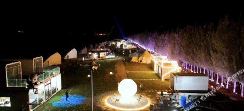 漠海山境露营基地图片