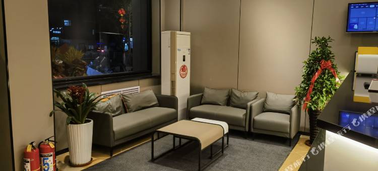 瑞纳酒店(吐鲁番老城西路店)图片