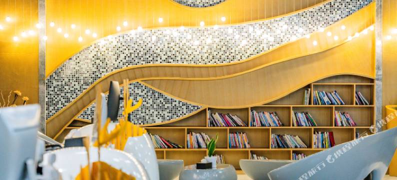 乔克电竞民宿(湖州自由港店)图片