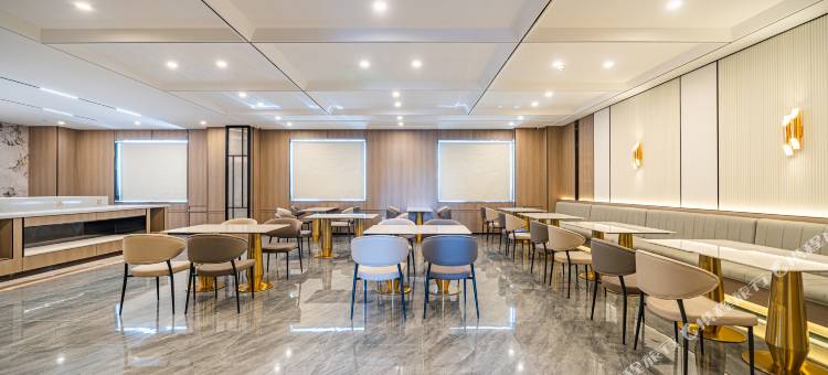 星程酒店(格尔木玲珑湾花园中山路店)图片