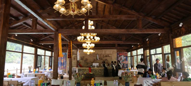 迭部赞普野奢生态营地图片