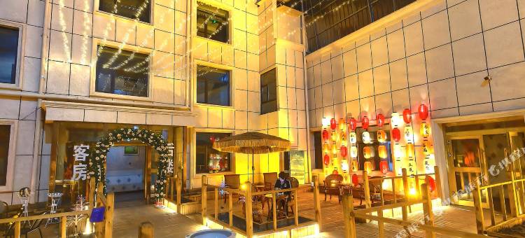 青海湖度假酒店(黑马河镇观日之城店)图片