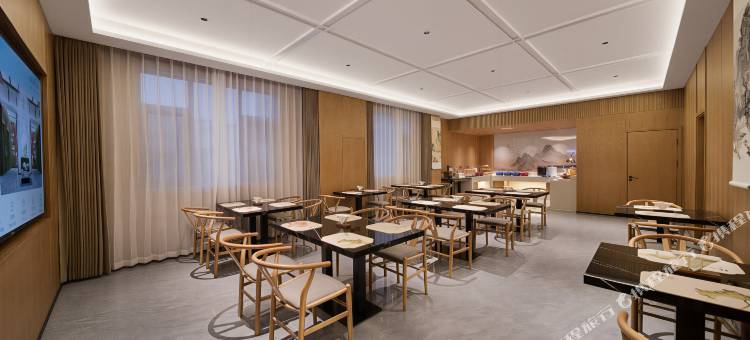 仟那千寻酒店(临颍南街村店)图片